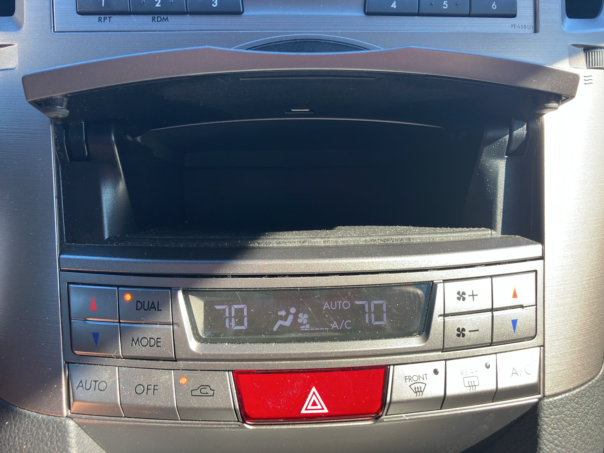 Used 2013 Subaru Outback 2.5i Limited w/ Moonroof Pkg AWD/4WD image 18