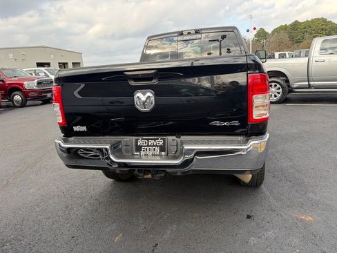 Used 2024 RAM 2500 Tradesman w/ Chrome Appearance Group image 4