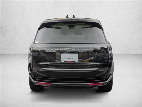 New 2026 Land Rover Range Rover SE image 8