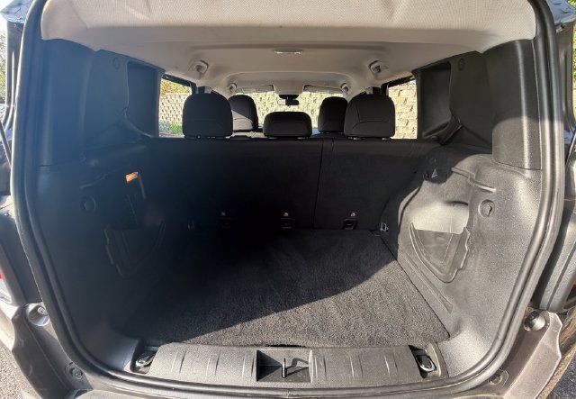 Used 2020 Jeep Renegade Sport FWD image 40