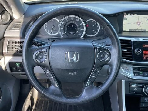 Used 2015 Honda Accord Touring image 12