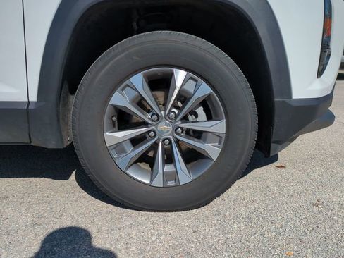 Certified 2025 Chevrolet Equinox LT image 11