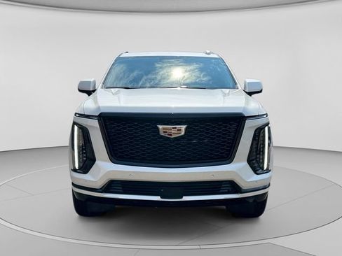 Used 2025 Cadillac Escalade Sport Platinum w/ LPO, Floor Liner Package AWD/4WD image 8