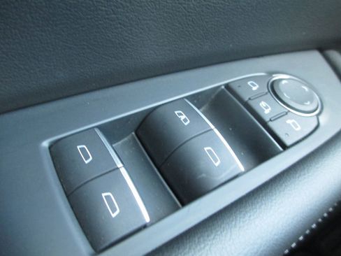 Certified 2025 Buick Enclave Sport Touring FWD image 30