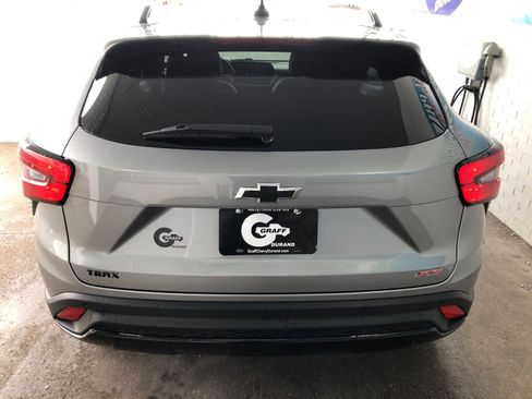 Used 2024 Chevrolet Trax RS w/ Driver Confidence Package FWD image 7