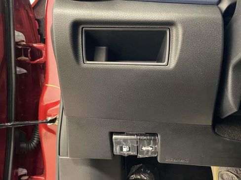 New 2025 Nissan Versa SV w/ Trunk Package image 18