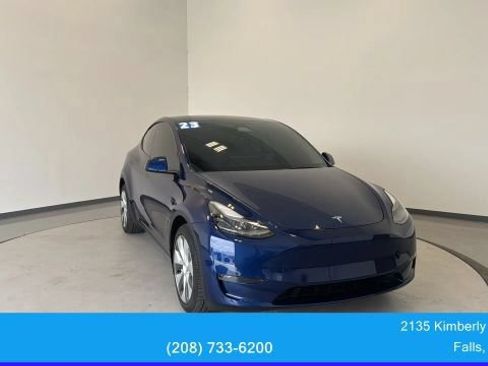 Used 2023 Tesla Model Y Long Range AWD/4WD image 2