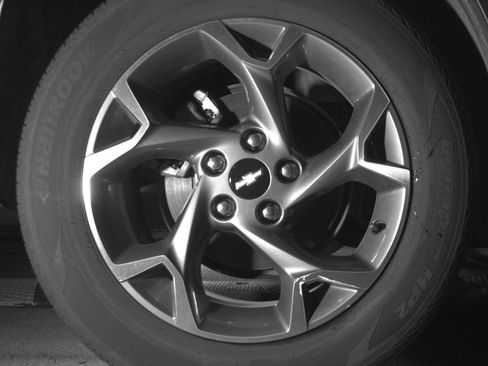 Used 2025 Chevrolet Trax LT FWD image 15