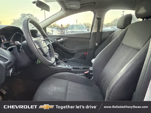 Used 2017 Ford Focus SE FWD image 25