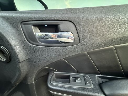 Used 2013 Dodge Charger R/T image 29