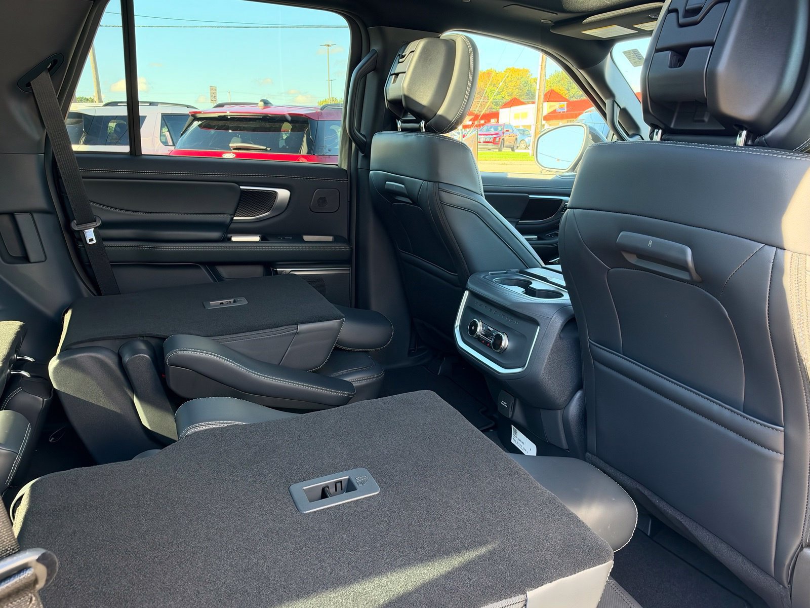 New 2027 Ford Expedition Platinum w/ Stealth Performance Package AWD/4WD image 36