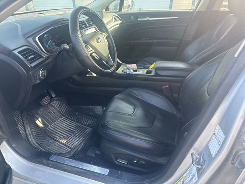 Used 2019 Ford Fusion Titanium image 10