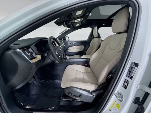 New 2026 Volvo XC60 T8 Plus w/ Protection Package Premier AWD/4WD image 20