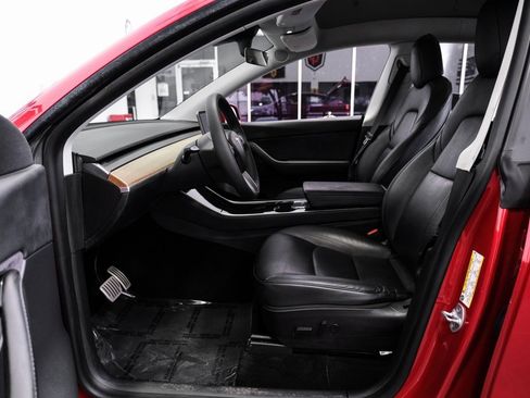 Used 2020 Tesla Model Y Long Range image 4