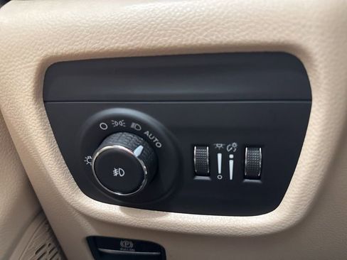 New 2025 Jeep Grand Cherokee L Limited AWD/4WD image 27