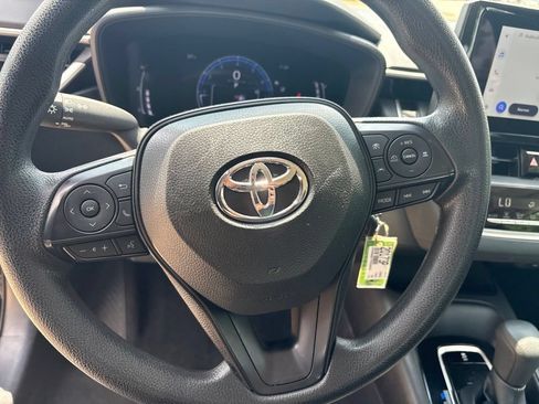 Used 2026 Toyota Corolla LE FWD image 14