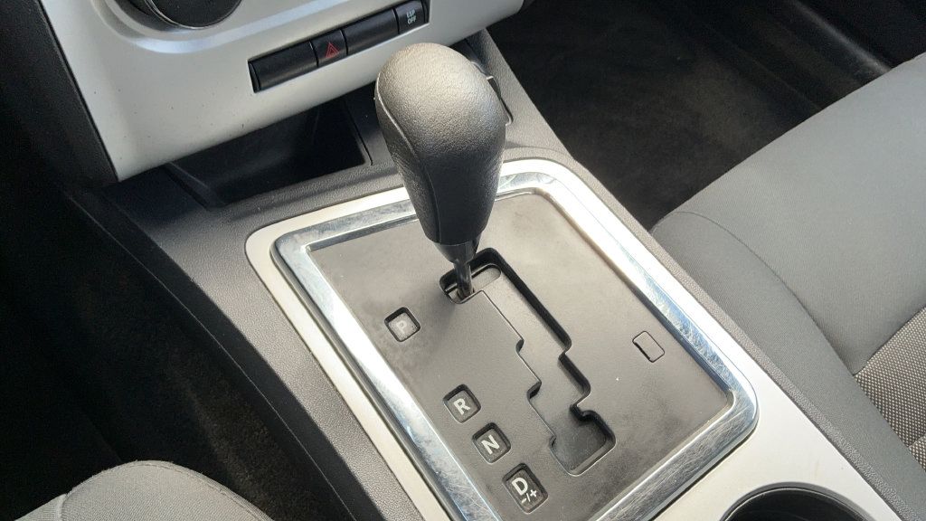 Used 2010 Dodge Challenger SE RWD image 11