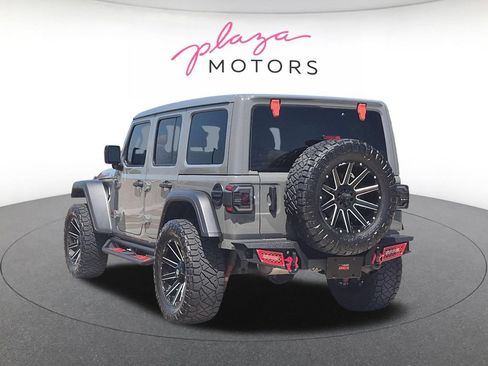 Used 2023 Jeep Wrangler Unlimited Rubicon w/ Cold Weather Group AWD/4WD image 7