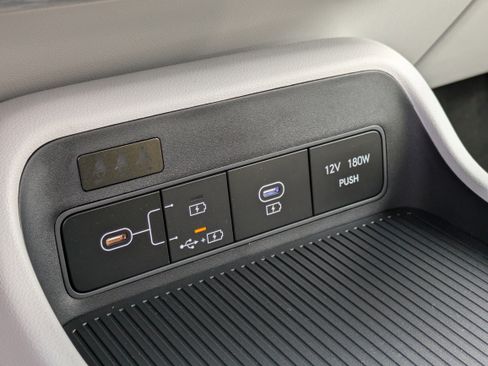 New 2026 Hyundai Kona SE image 28