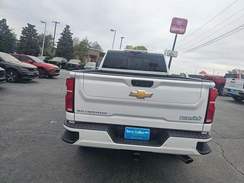 Used 2025 Chevrolet Silverado 2500 High Country w/ High Country Premium Package AWD/4WD image 7