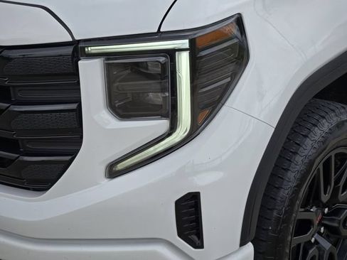 Used 2024 GMC Sierra 1500 Elevation w/ Elevation Premium Package AWD/4WD image 9
