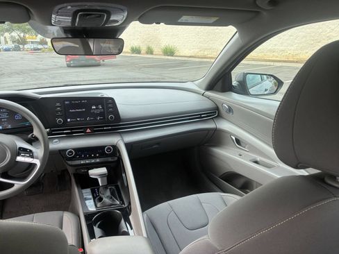 Used 2026 Hyundai Elantra Hybrid FWD image 33