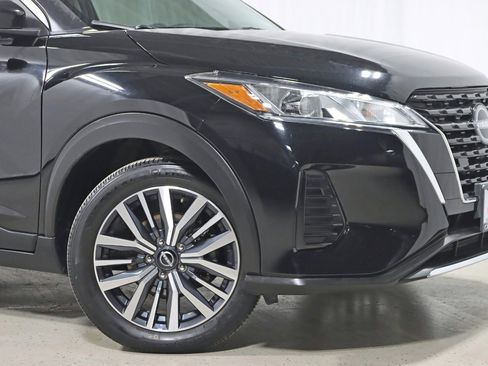Used 2022 Nissan Kicks SV image 5