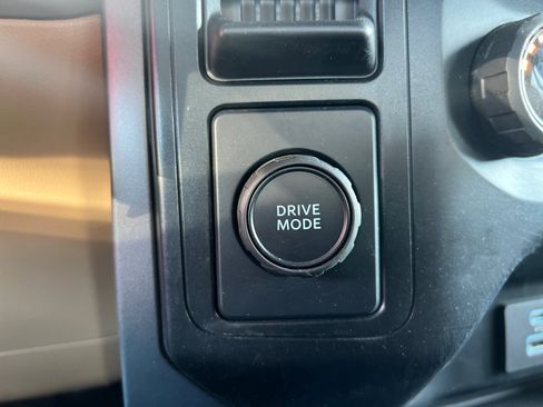 Used 2023 Ford F150 XLT image 19