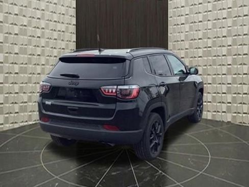 Certified 2022 Jeep Compass Latitude w/ Sun and Sound Group AWD/4WD image 5