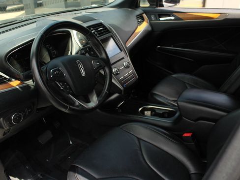 Used 2019 Lincoln MKC Reserve w/ MKC Climate Package AWD/4WD image 13