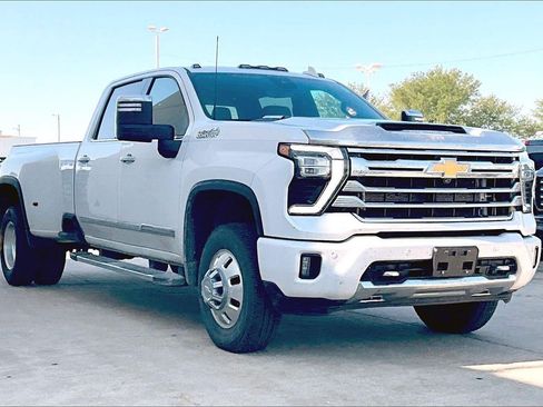 Used 2024 Chevrolet Silverado 3500 High Country w/ High Country Premium Package AWD/4WD image 1