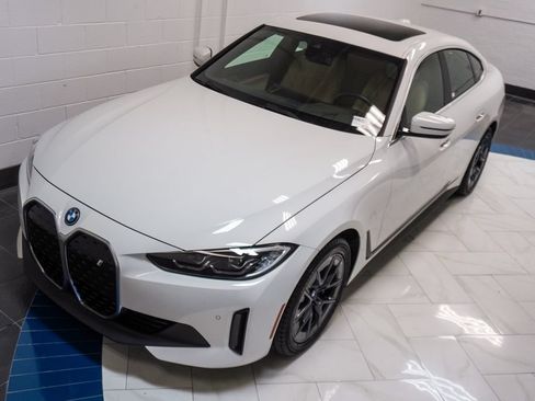 Used 2023 BMW i4 eDrive40 w/ Premium Package RWD image 40