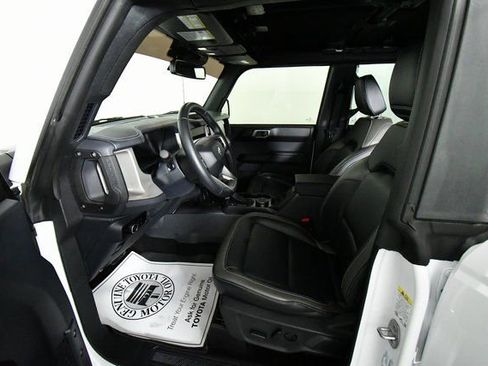 Used 2025 Ford Bronco Outer Banks image 5