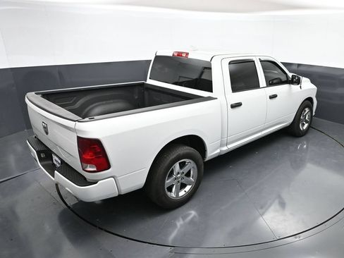 Used 2018 RAM 1500 Express RWD image 34