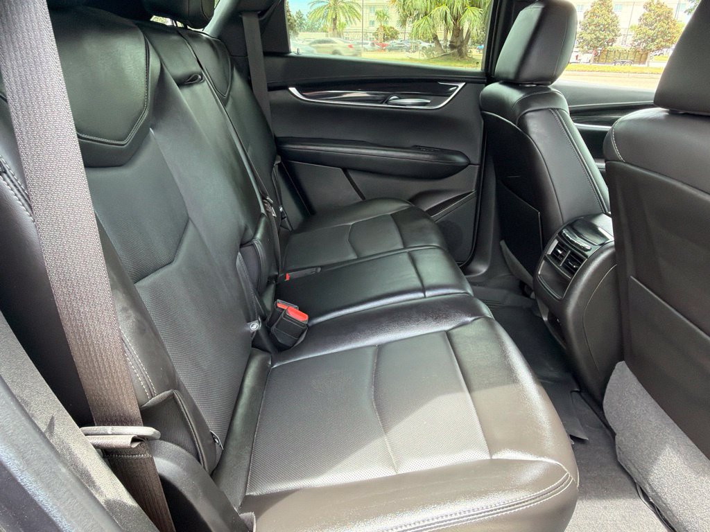 Used 2022 Cadillac XT5 Premium Luxury w/ Technology Package FWD image 18