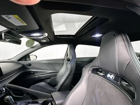 Used 2022 Hyundai Elantra N FWD image 21