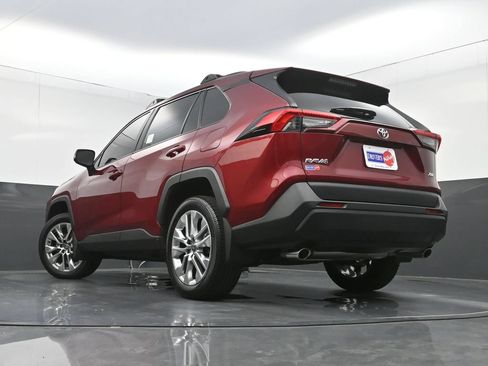 Used 2025 Toyota RAV4 XLE Premium FWD image 28