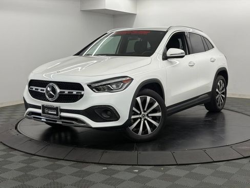 Used 2022 Mercedes-Benz GLA 250 w/ Premium Package Lite image 3