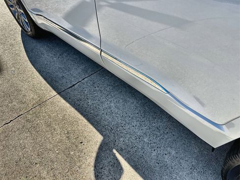 Used 2023 GMC Acadia Denali w/ Denali Ultimate Package image 13