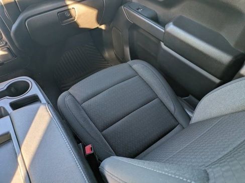 Used 2024 Chevrolet Silverado 1500 Custom image 17