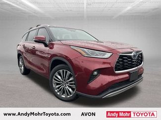 Used 2023 Toyota Highlander Platinum FWD 360° Tour