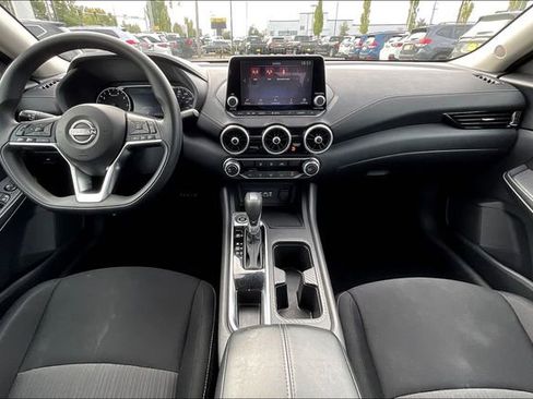 Used 2024 Nissan Sentra SV image 15