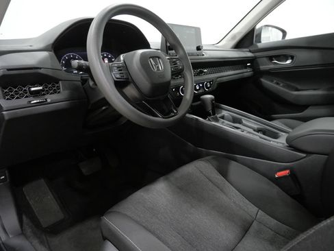 Used 2025 Honda Accord SE image 12