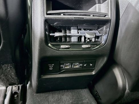 Used 2023 Jeep Grand Cherokee Overland AWD/4WD image 31