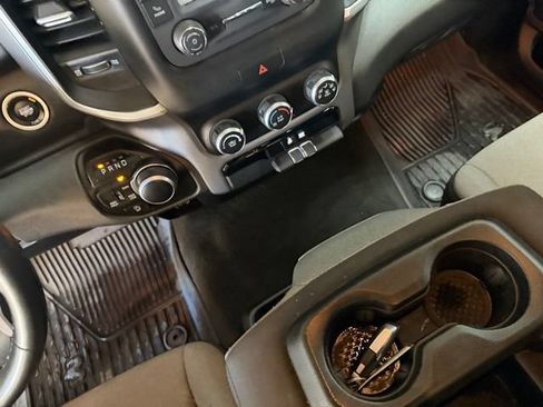 Used 2024 RAM 1500 Big Horn AWD/4WD image 29