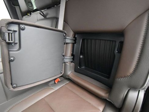 Used 2025 GMC Sierra 3500 Denali image 44