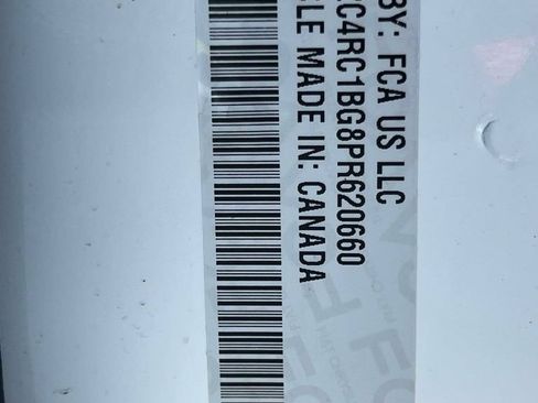 Used 2023 Chrysler Pacifica Touring-L FWD image 21
