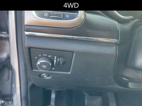 Used 2014 Jeep Grand Cherokee Limited AWD/4WD image 16