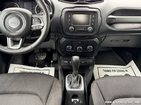 Used 2019 Jeep Renegade Sport image 18