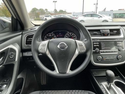 Used 2018 Nissan Altima 2.5 S w/ S Convenience Package image 12